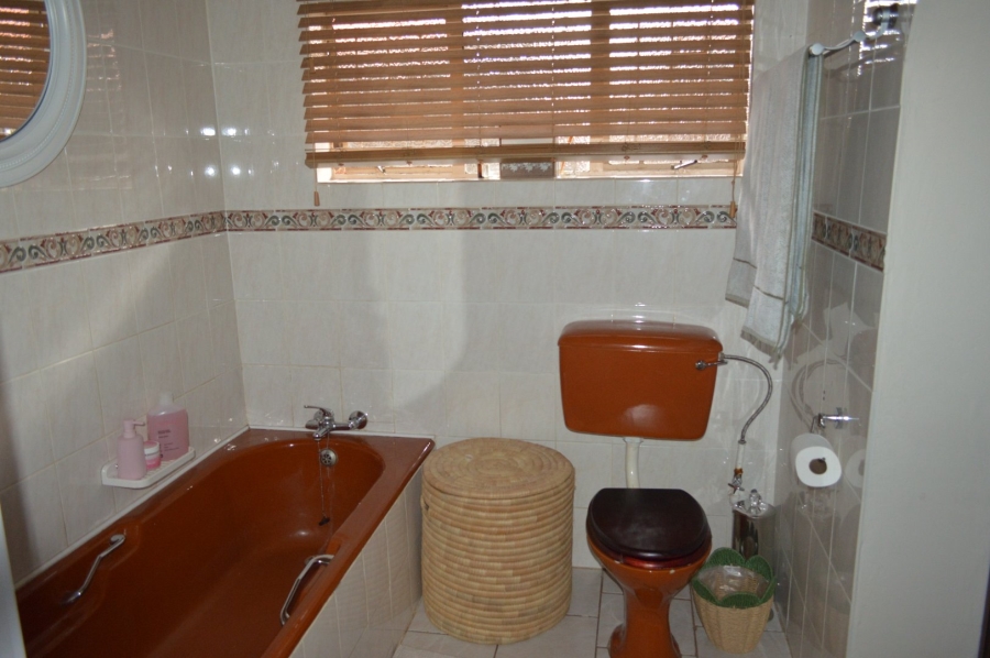 4 Bedroom Property for Sale in Flimieda North West